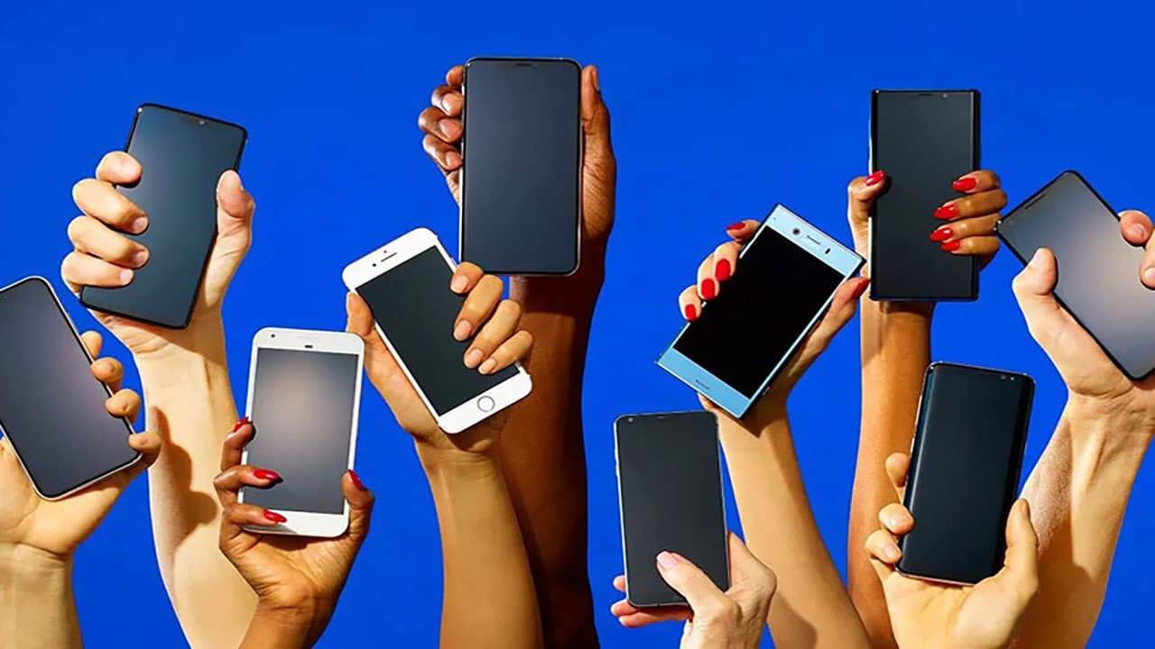 الهواتف الذكية مصيبة العصر