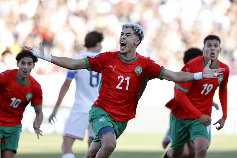 أشبال الأطلي في تحد عالمي