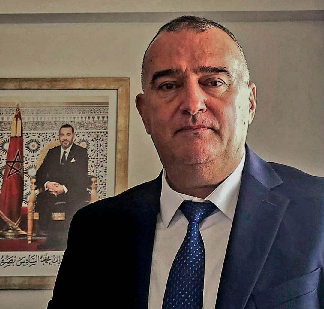 إعلام الضباع في العالم الآخر